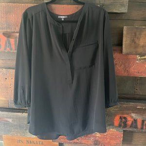 NYDJ Women Solid Black 3/4 Sleeve Henley Pleat Back Blouse. XL